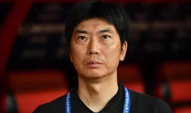 开云登录入口地址-拯救比赛只能靠定位球？陈洋随三后卫战术陷入困境